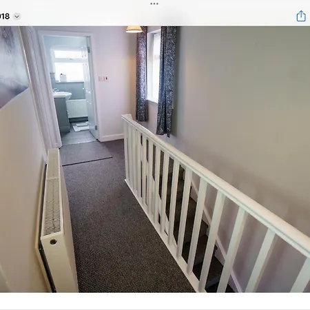 Four Bedroom Warm And Cosy