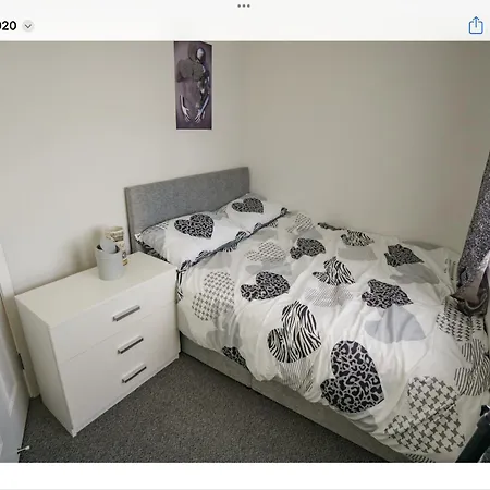 Four Bedroom Warm And Cosy Holiday home *