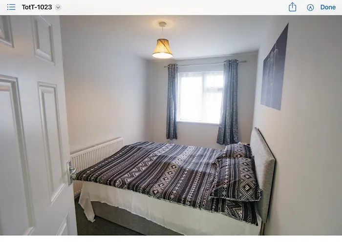 Four Bedroom Warm And Cosy Athea